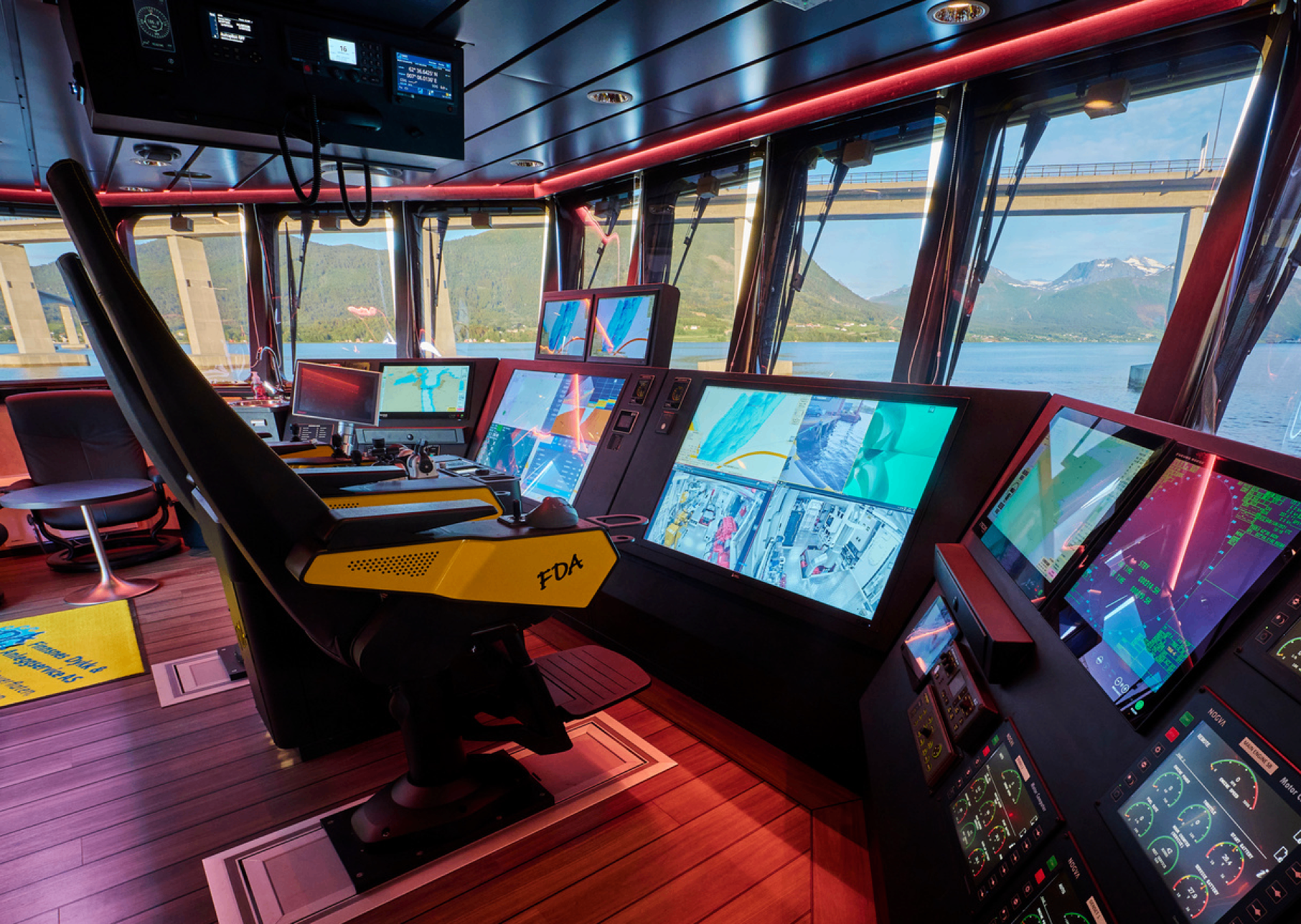 NAVY MultiView bridge installation